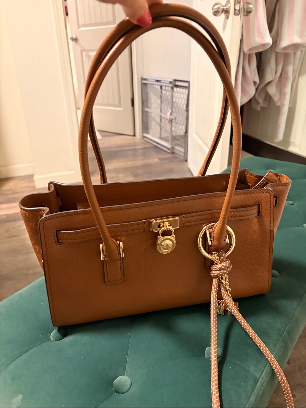 Michael Kors Hamilton Moderne Medium Leather slim shoulder Satchel Handbag